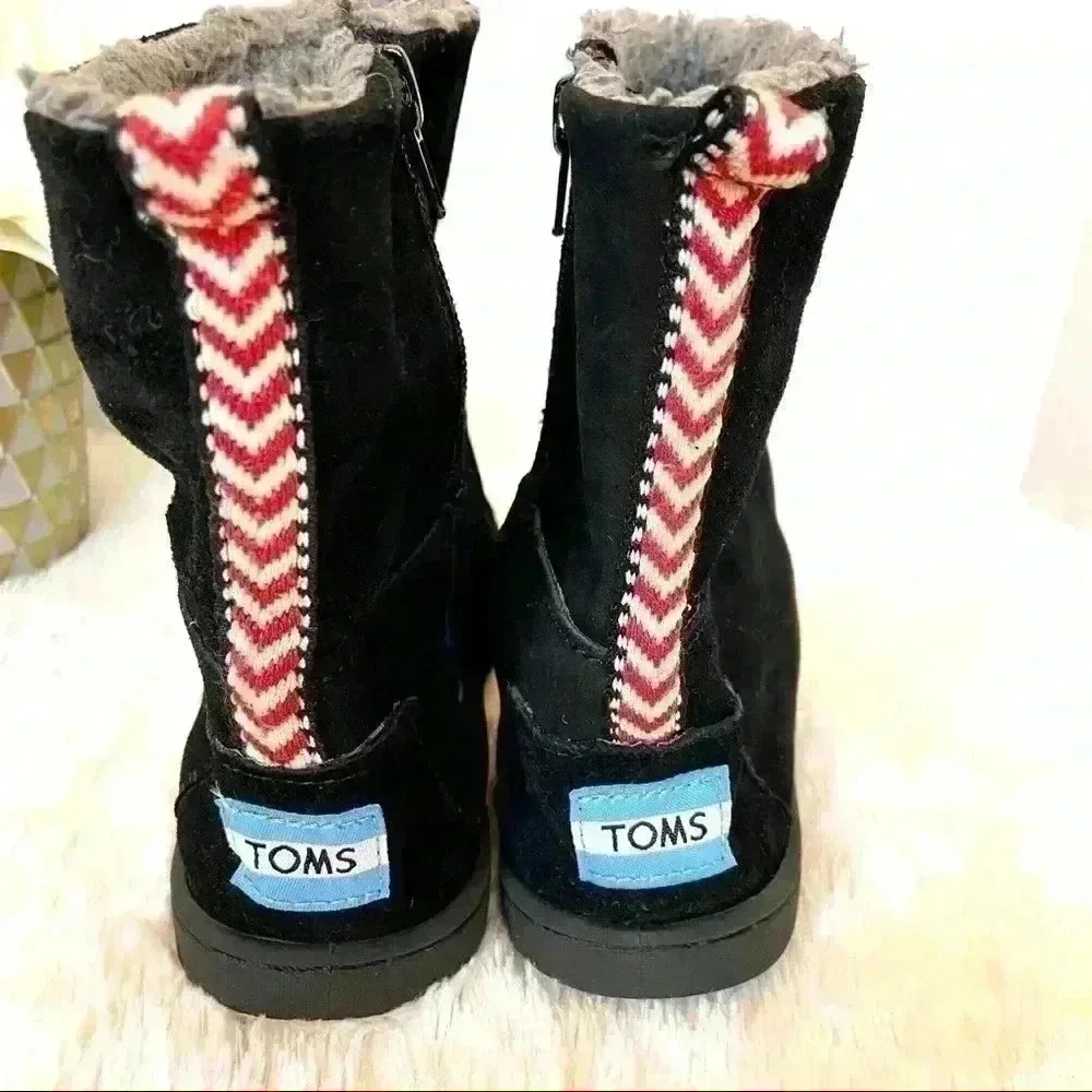 TOMS Girls Nepal Suede Sherpa Lined‎ ZIp Booties